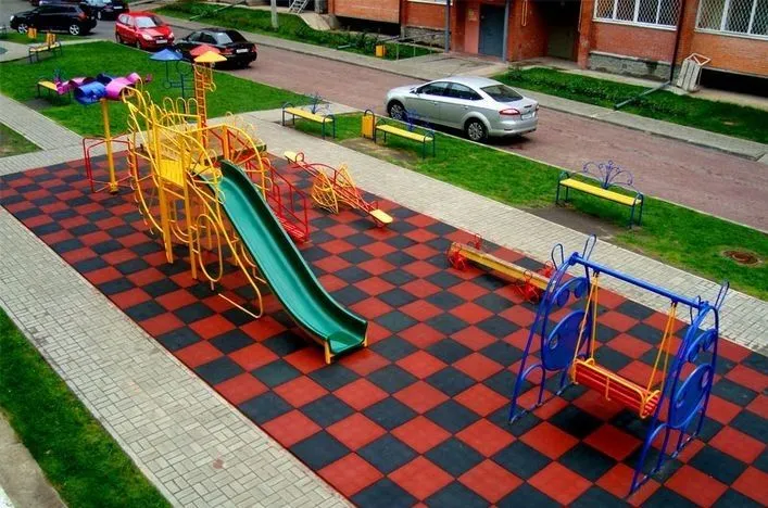 Франшиза Fun & Run - укладка бесшовных резиновых покрытий
