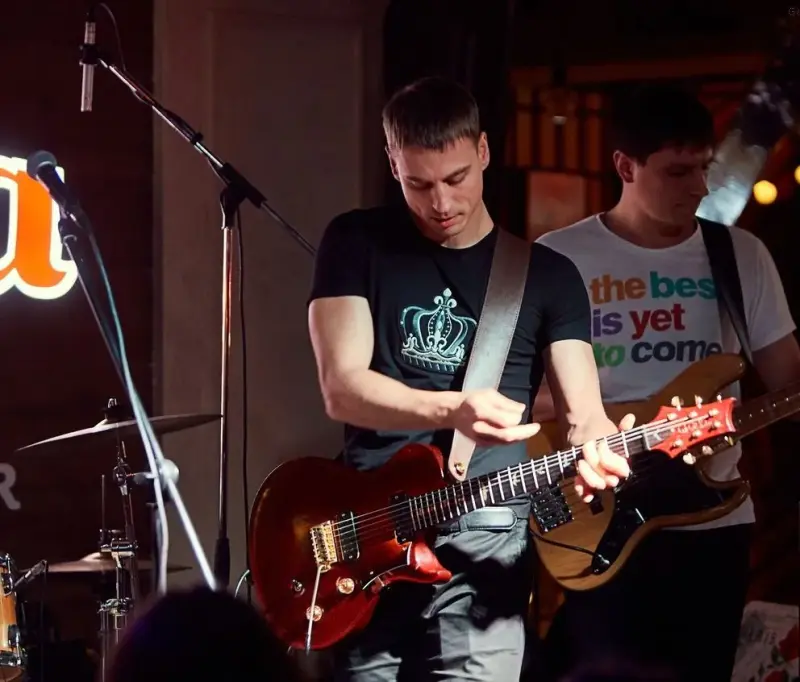 Франшиза Guitar College - школа игры на электрогитаре